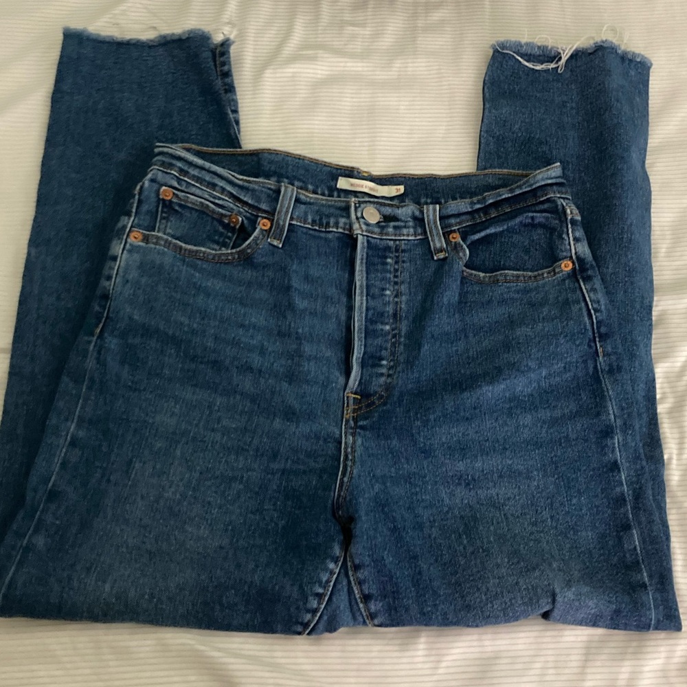 Levi’s Women Wedgie Straight Denim Jeans in Perfect Blue Raw Hem